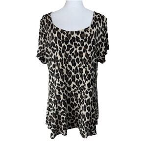 Torrid Top Plus Sz 4 Peplum Leopard Animal Print Short Sleeve Keyhole Back Soft